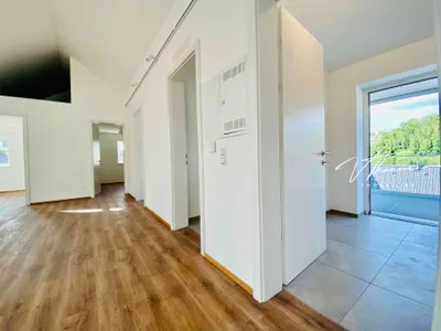 4-Zimmer-Wohnung mieten in Gmunden – 100,26 m², € 1.850 – Bild 3 von 17