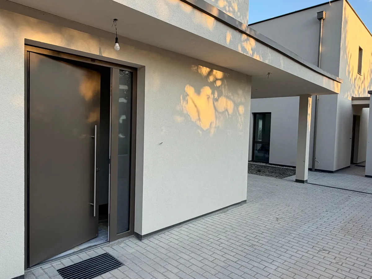 Zwei stilvolle Neubau-Einfamilienhäuser mit hochwertiger Ausstattung in Baden | (PRIVATVERKAUF - kein Makler) - Ansicht 3