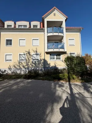 3-Zimmer-Wohnung mieten in Baden – 78 m², € 1.180 – Bild 10 von 11