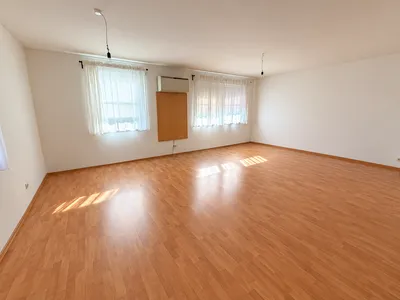 3-Zimmer-Wohnung mieten in Baden – 78 m², € 1.180 – Bild 2 von 11