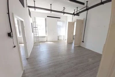 5-Zimmer-Gewerbeimmobilie mieten in Gmunden – 107 m², € 1.352 – Bild 2 von 10