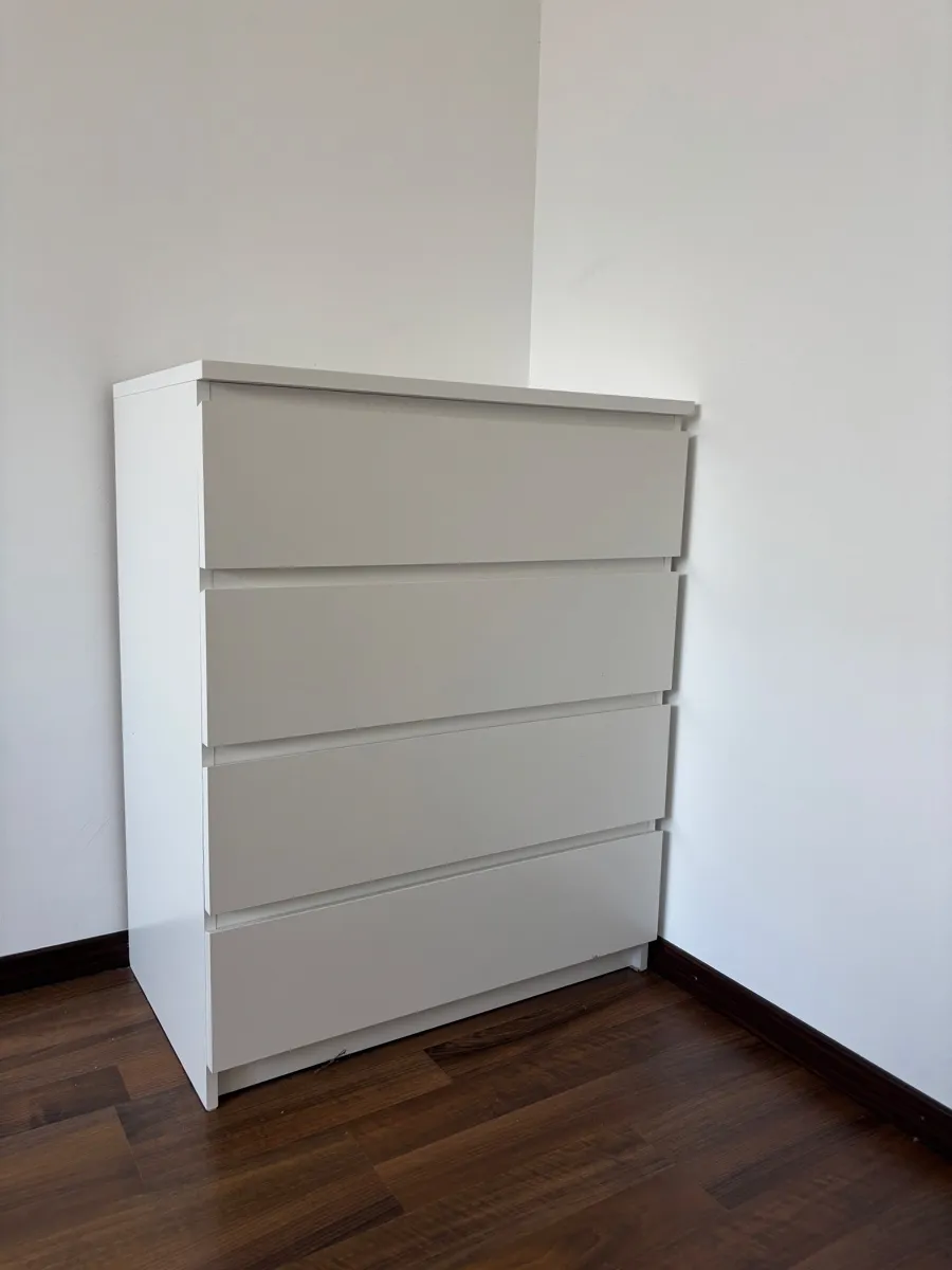 Ikea MALM Kommode mit 4 Schubladen - 80 mal 100, € 60,- (1120 Wien)
