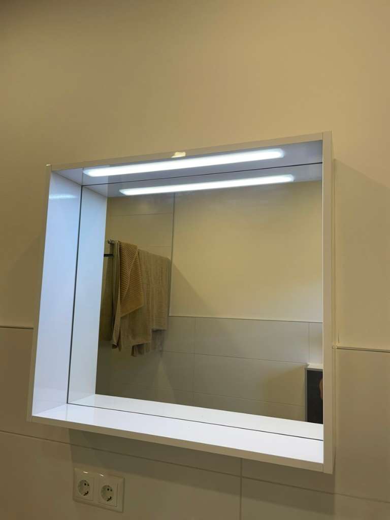 badezimmer-spiegel