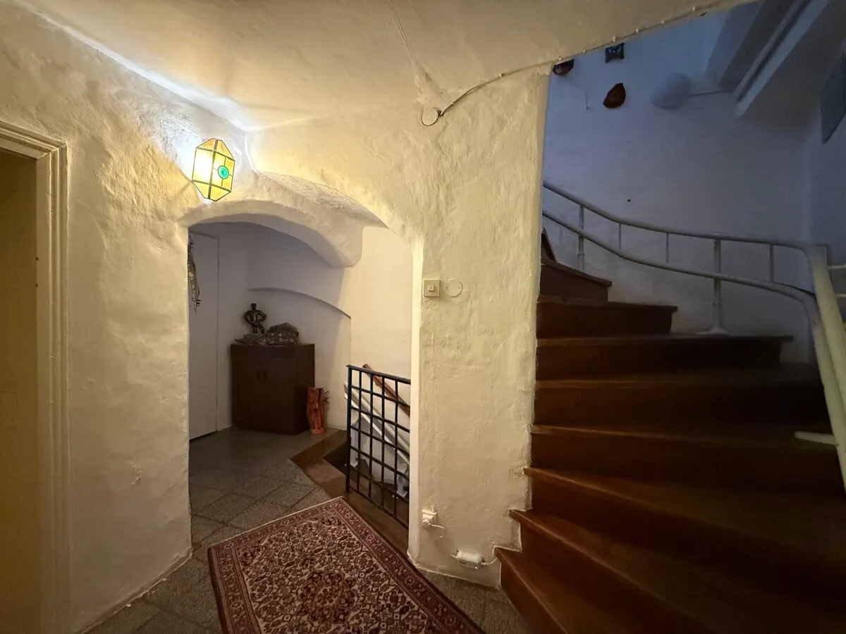 Gepflegtes Stadthaus mit 3 Einheiten - Widok 3