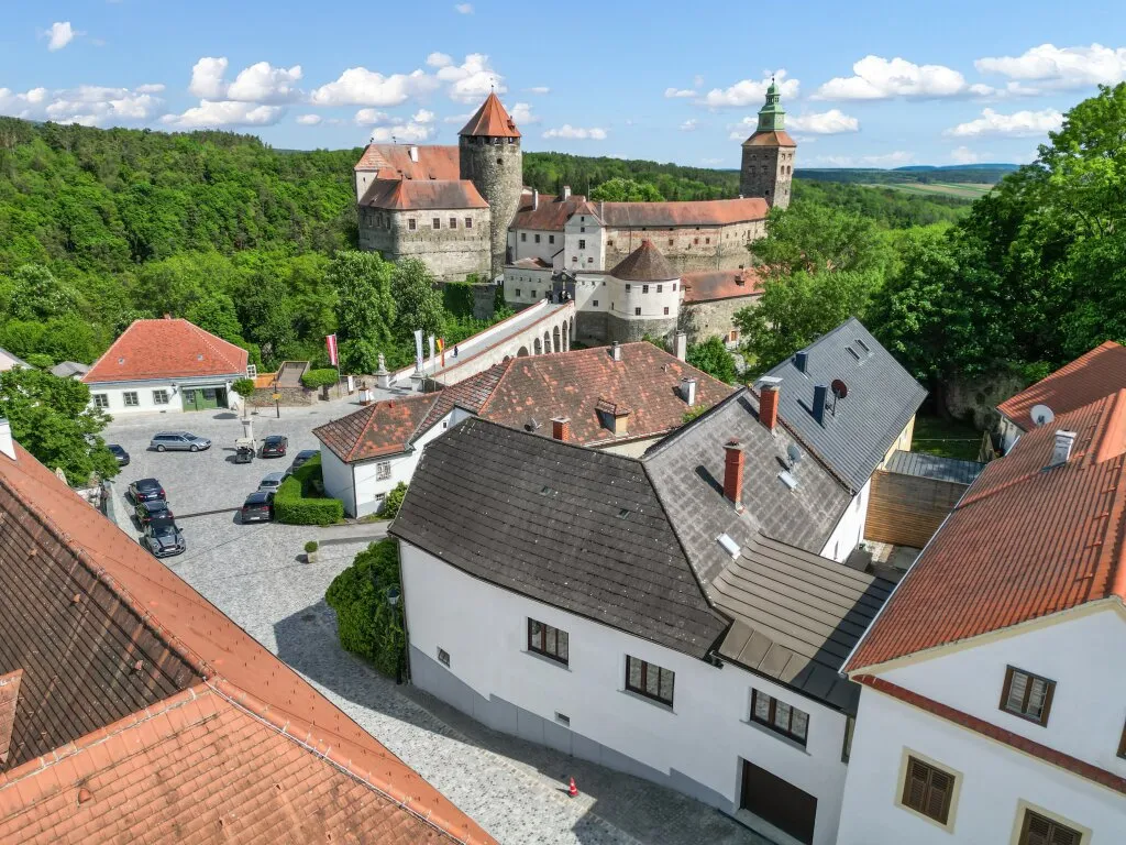 Charmantes Stadthaus mit Gartenidylle, Whirlpool, historischem Charakter & Burgblick - Ansicht 2