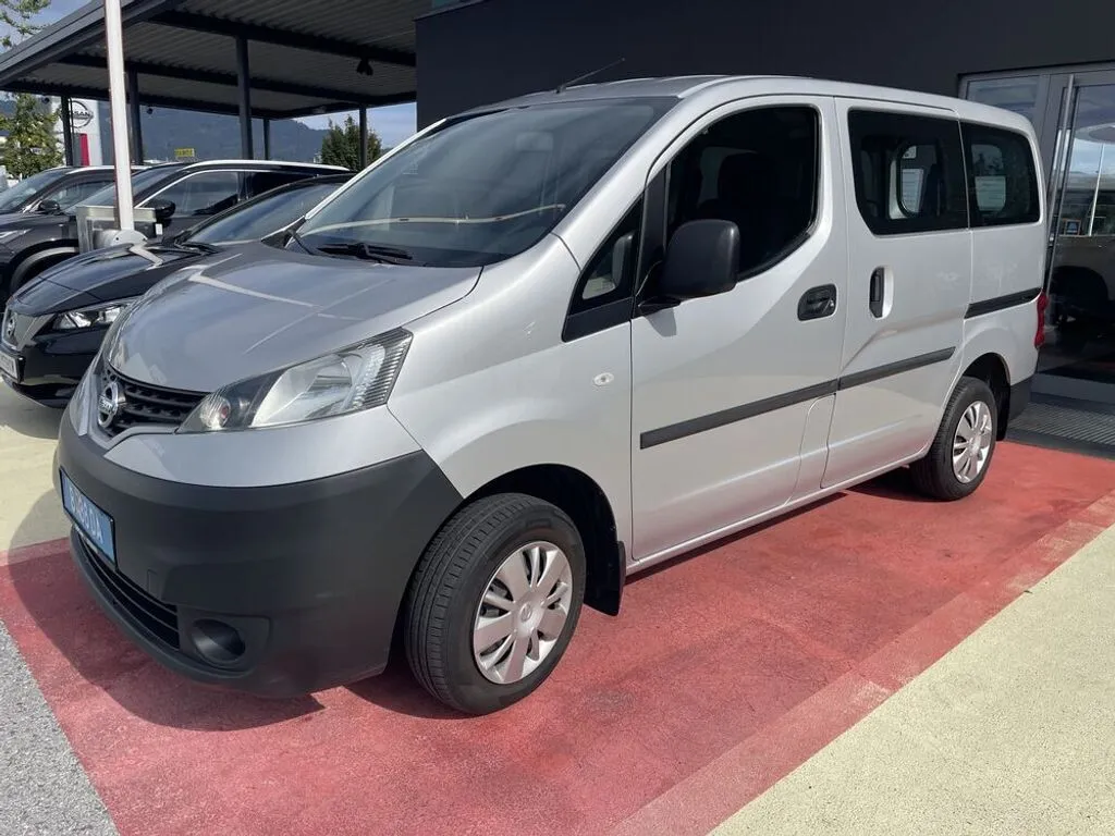 Nissan NV200