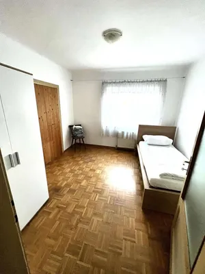 1-Zimmer-Wohnung mieten in Vöcklabruck – 19 m², € 499 – Bild 2 von 19