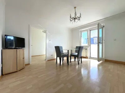 Zentrumsnahe 3 Zimmerwohnung mit Loggia - WG geeignet – Bild 3