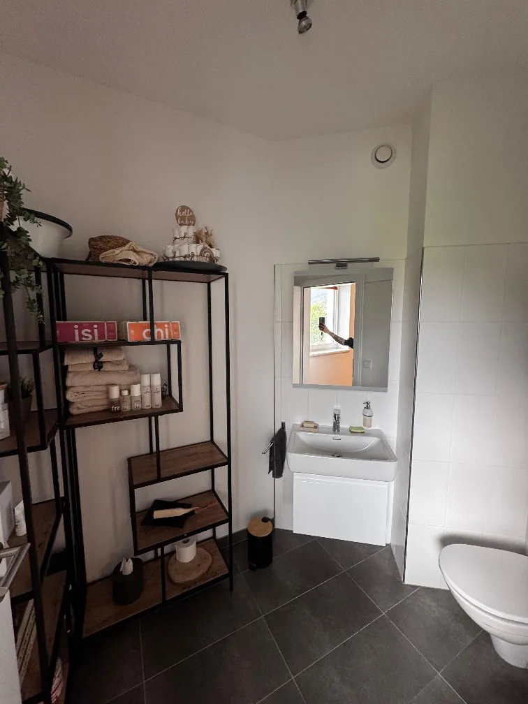 Heller Büroraum mit 25,38 m² zu vermieten - Ansicht 3