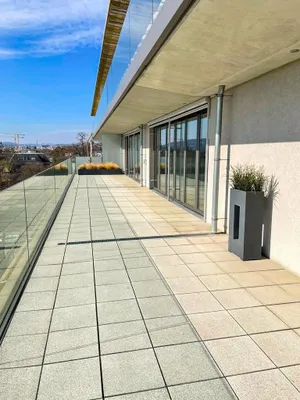Luxuriös komplett möbliertes Penthouse mit Blick auf Schloss Schönbrunn und Hotelservice – Bild 3