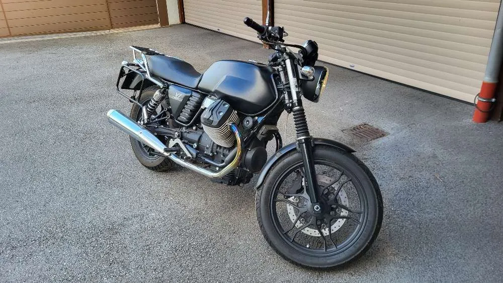 Moto Guzzi V7