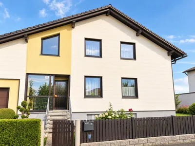 10-Zimmer-Haus kaufen in Linz Land – 252,94 m², € 625.000 – Bild 1 von 13