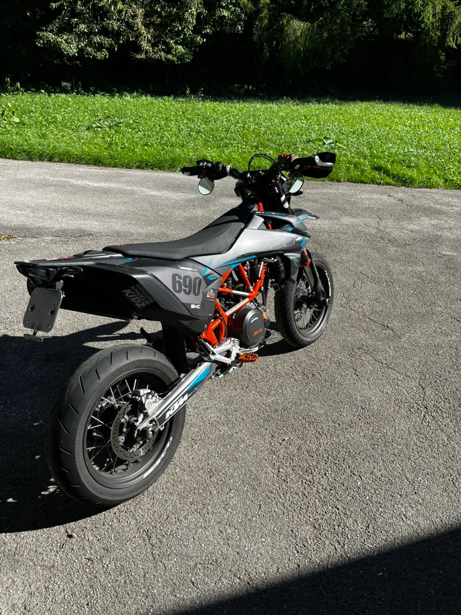 KTM SMC