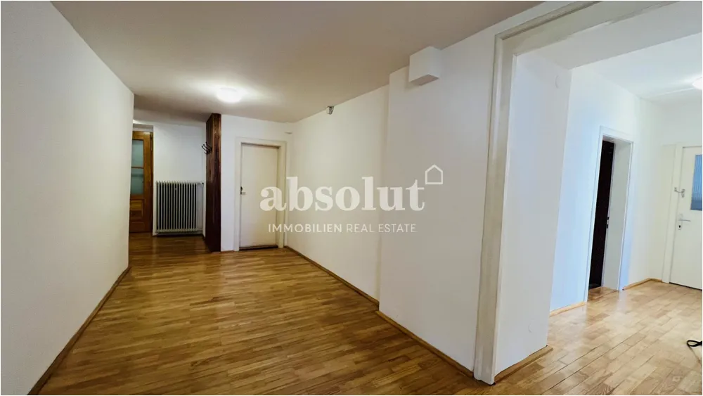 Große Mietwohnung in historischem Altbau, ca. 160 m² Wnfl., 5 Räume in Fussgängerzone von Zell/See! - Ansicht 2