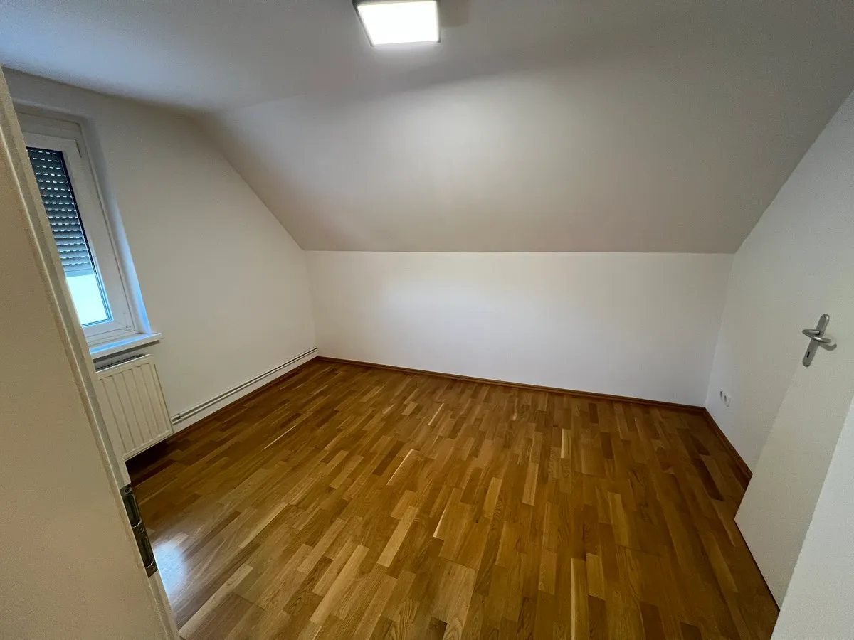 Dachgeschoßwohnung in Pölfing Brunn - Ansicht 3