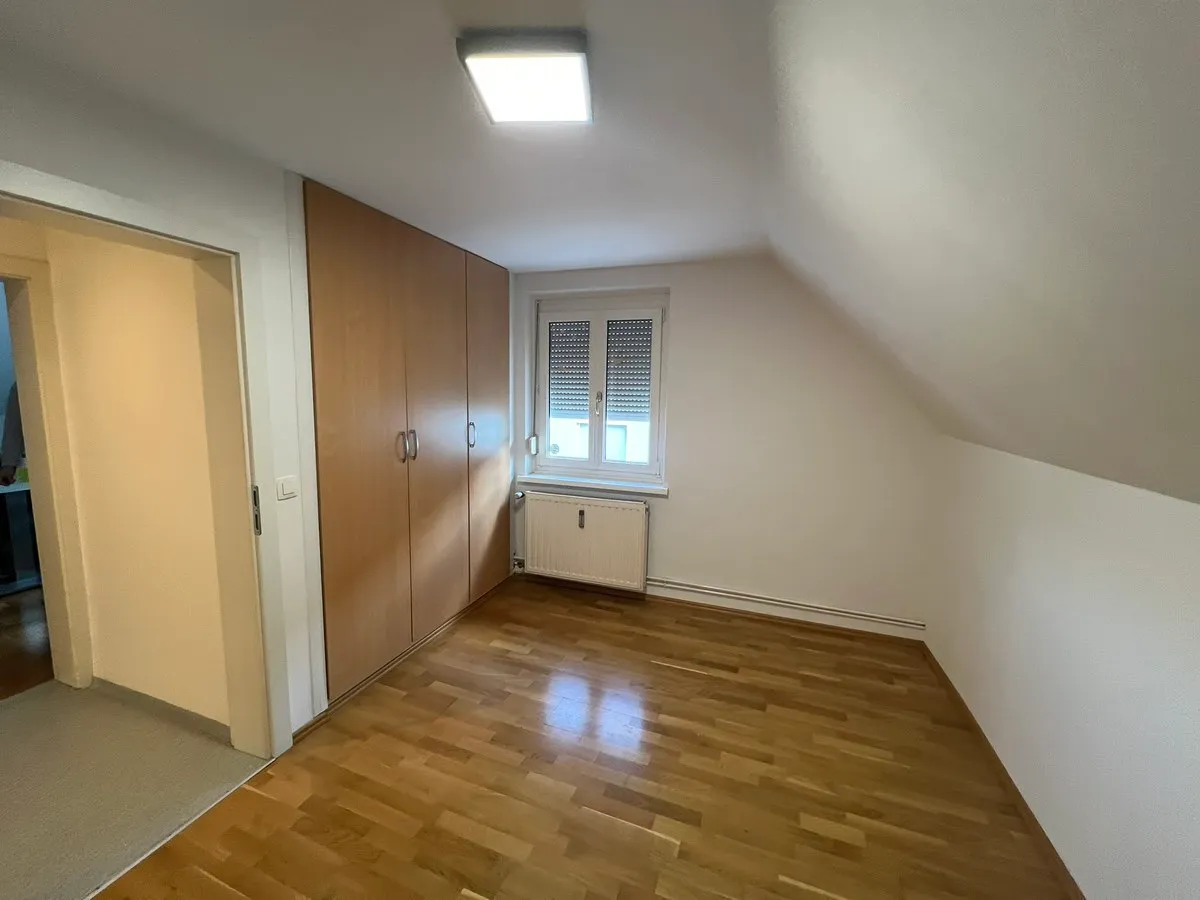 Dachgeschoßwohnung in Pölfing Brunn - Ansicht 2