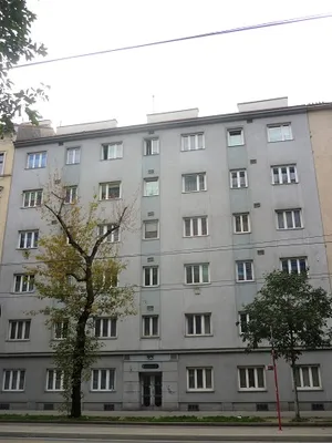 PROVISIONSFREI für den Mieter! Dresdnerstraße bei U6, Altbaumiete 42m², Studenten bevorzugt!