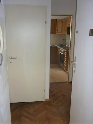 PROVISIONSFREI für den Mieter! Dresdnerstraße bei U6, Altbaumiete 42m², Studenten bevorzugt! – Bild 3