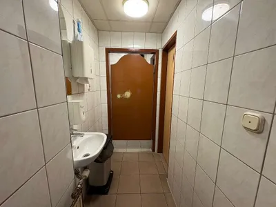 Gewerbeimmobilie mieten in Wien – 140 m², € 1.200 – Bild 28 von 28