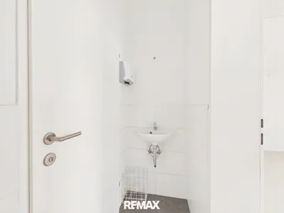 Gewerbeimmobilie mieten in Bruck an der Leitha – 77 m², € 695 – Bild 8 von 14