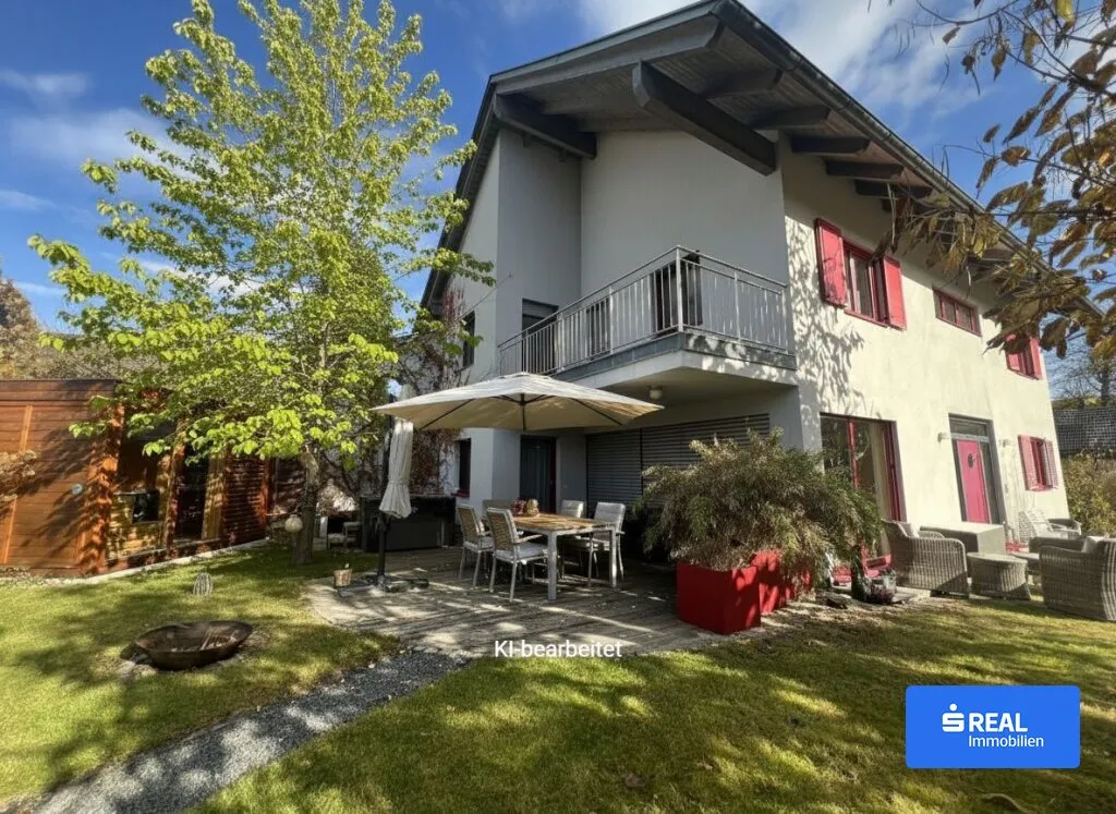 Elegante Liegenschaft mit Weinlaube, Sauna, Whirlpool, Photovoltaikanlage uvm. - Ansicht 2