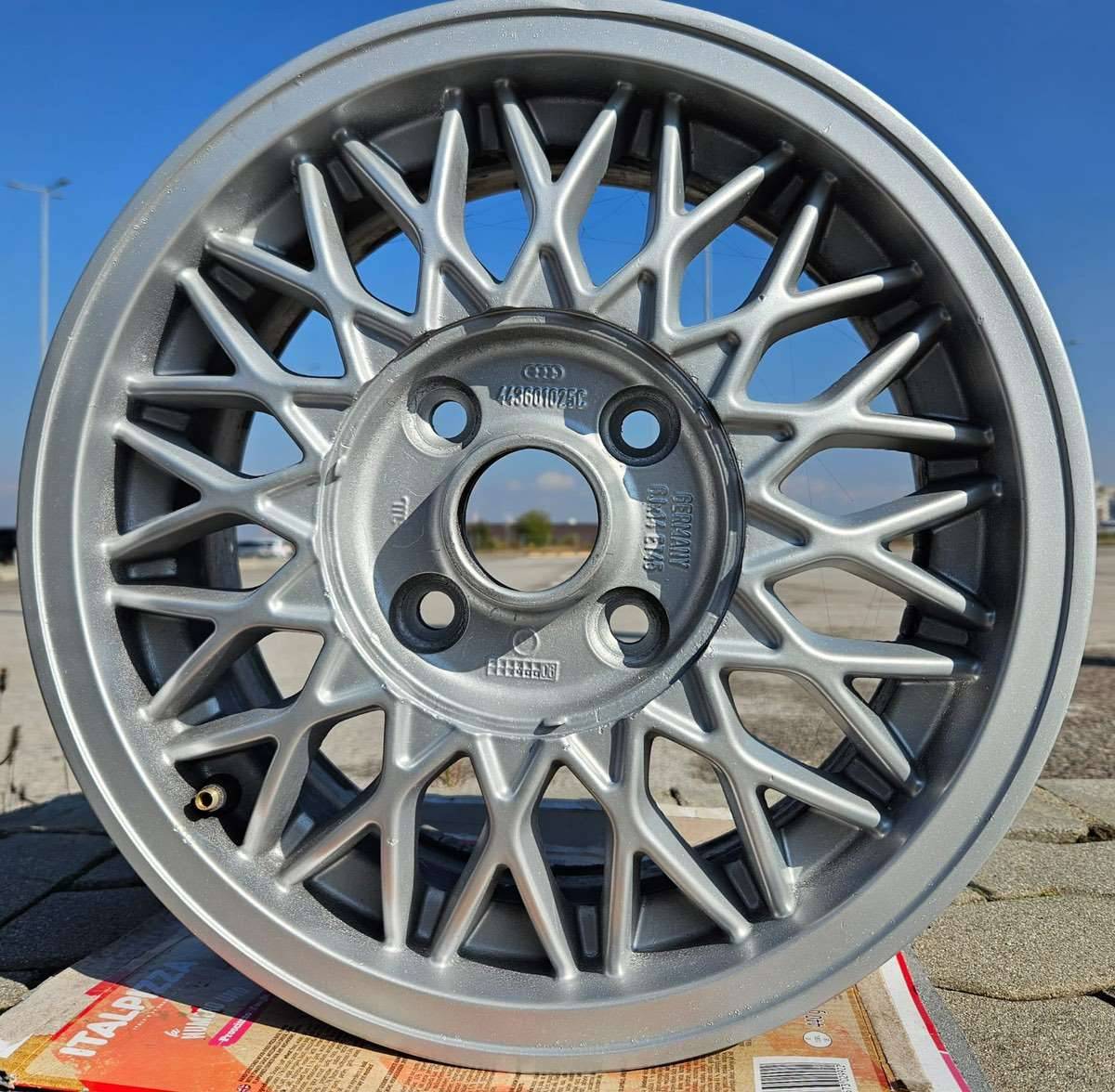 Original Audi Felge Mesh Kreuzspeichen (BBS Design), 4×108, 443601025C , Oldtimer, Retro Audi 80 , 90 , Quattro , Coupe , B4 , B3 und mehr....