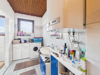 10-Zimmer-Gewerbeimmobilie kaufen in Klagenfurt Land – 253 m², € 395.000 – Bild 9 von 19