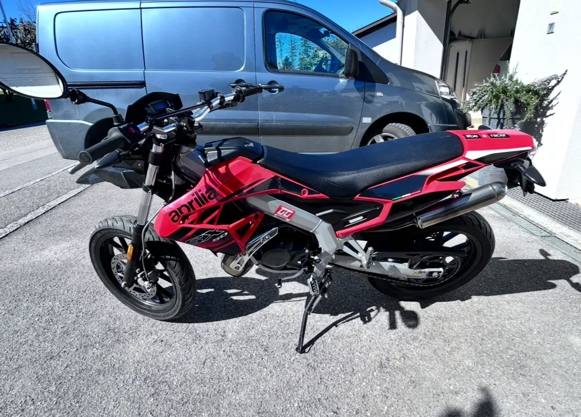 Aprilia SX