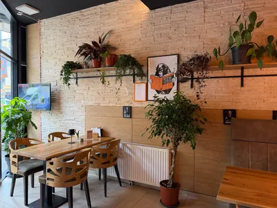 Gewerbeimmobilie mieten in Wien – 250 m², € 4.279 – Bild 2 von 12