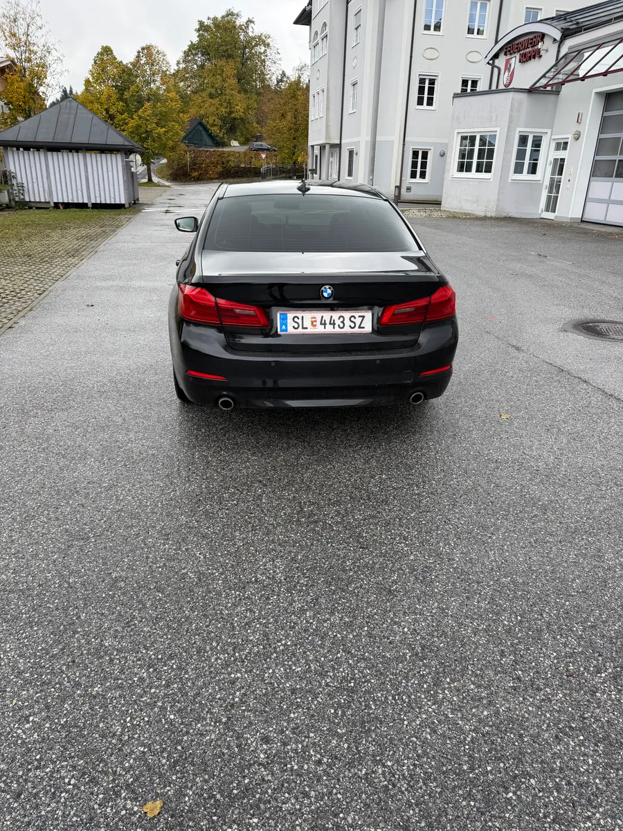 BMW 5 Series 2017 photo 3