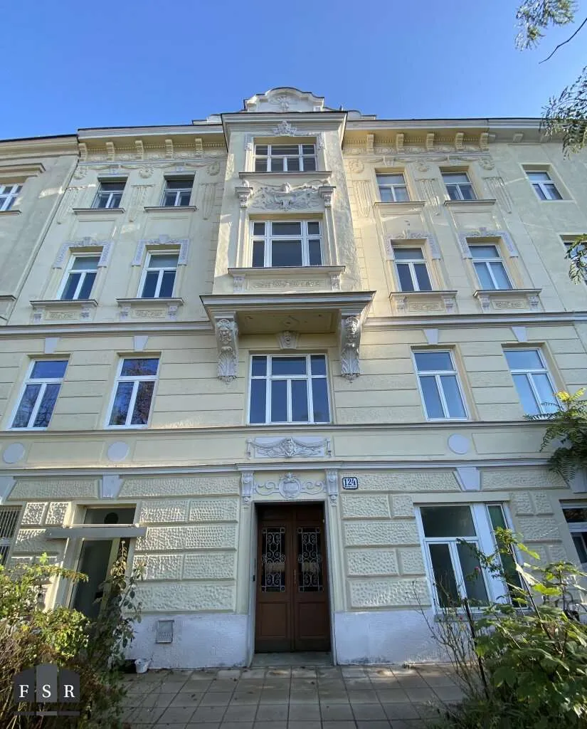 Tolle 3,5 Zimmerwohnung mit Loggia und allg. Garten neben U4 Station - Ansicht 2