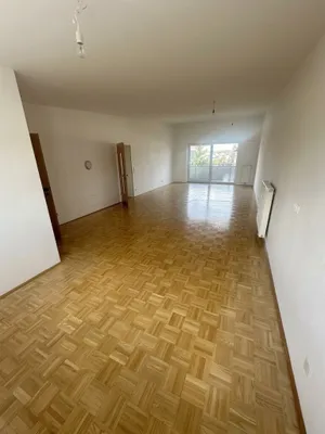 4-Zimmer-Wohnung kaufen in Vöcklabruck – 110,05 m², € 299.000 – Bild 2 von 9