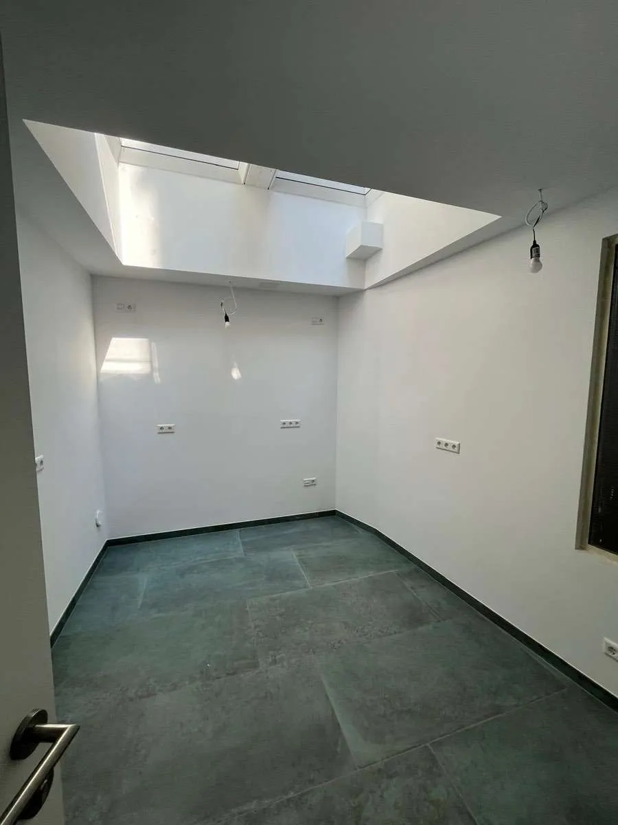 € 558,33 Miete inklusive BK exkl. Ust. Exquisites, kleines sehr helles Büro / Geschäftslokal all inclusive Miete in Bestlage am Hauptplatz von Feldbach (Erstbezug) - Ansicht 2