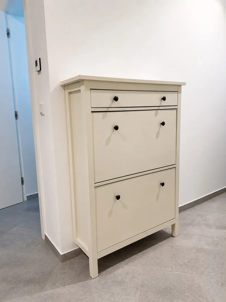 IKEA GULLABERG Schuhschrank / Schuhkipper - beige/ weiß, guter Zustand, € 60,- (2380 Perchtoldsdorf)