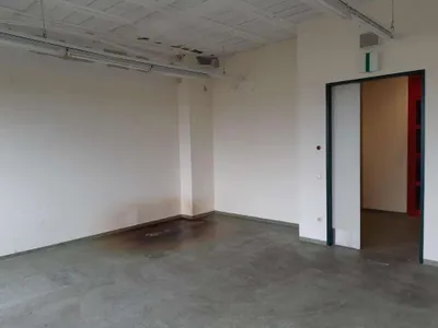 4-Zimmer-Gewerbeimmobilie mieten in Bruck an der Leitha – 263 m², € 2.904 – Bild 12 von 18