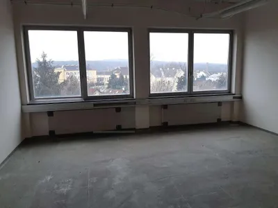 4-Zimmer-Gewerbeimmobilie mieten in Bruck an der Leitha – 263 m², € 2.904 – Bild 11 von 18