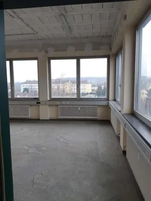 4-Zimmer-Gewerbeimmobilie mieten in Bruck an der Leitha – 263 m², € 2.904 – Bild 13 von 18