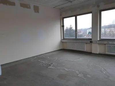 4-Zimmer-Gewerbeimmobilie mieten in Bruck an der Leitha – 263 m², € 2.904 – Bild 14 von 18