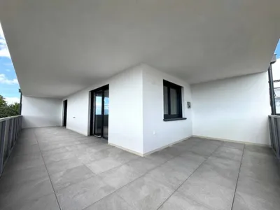 Neubauwohnung im Zentrum von Wartberg II große Loggia/Balkon II Einbauküche II Fernblick, photo 1