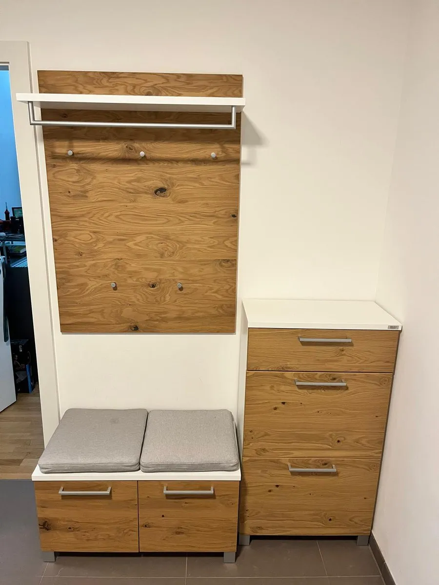 Dieter Knoll Garderobe, € 600,- (3430 Tulln an der Donau)