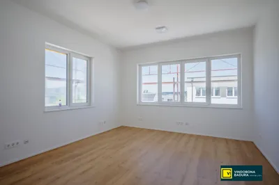 Gewerbeimmobilie mieten in Baden – 177 m², € 2.434 – Bild 8 von 18