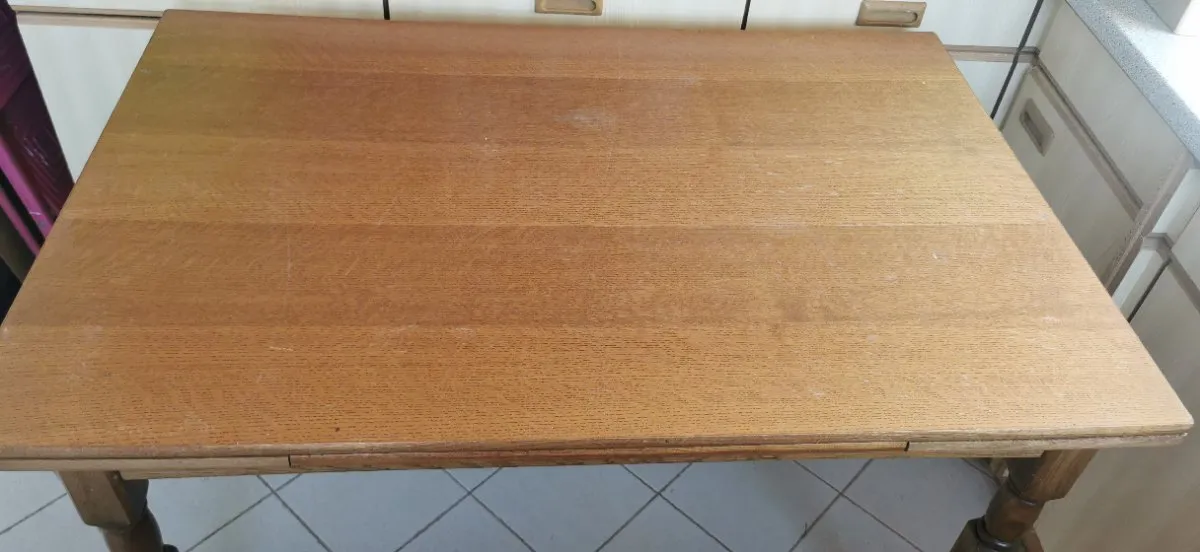 Zu verschenken: Esstische - Tische (Zustand: Gebraucht)