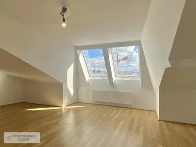 BLICK ÜBER WIEN /// helle, ruhige Dachgeschosswohnung in guter Lage /// Margareten