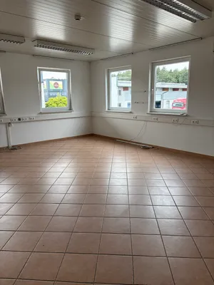 1-Zimmer-Gewerbeimmobilie mieten in Klagenfurt Land – 57 m², € 560 – Bild 2 von 3