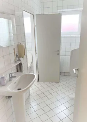 Gewerbeimmobilie mieten in Linz Land – 100 m², € 1.020 – Bild 11 von 15