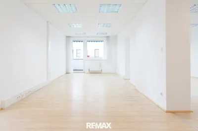 6-Zimmer-Gewerbeimmobilie mieten in Linz – 158 m², € 1.539 – Bild 2 von 4