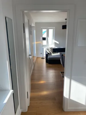 Top Wohnung für Paare oder Singels - großer Balkon & Klimaanlage – Bild 3