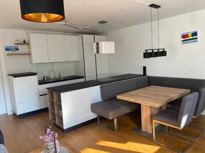 Top Wohnung für Paare oder Singels - großer Balkon & Klimaanlage