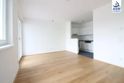 Helle 2-Zimmerwohnung mit Balkon – Bild 2