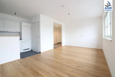 Helle 2-Zimmerwohnung mit Balkon – Bild 3